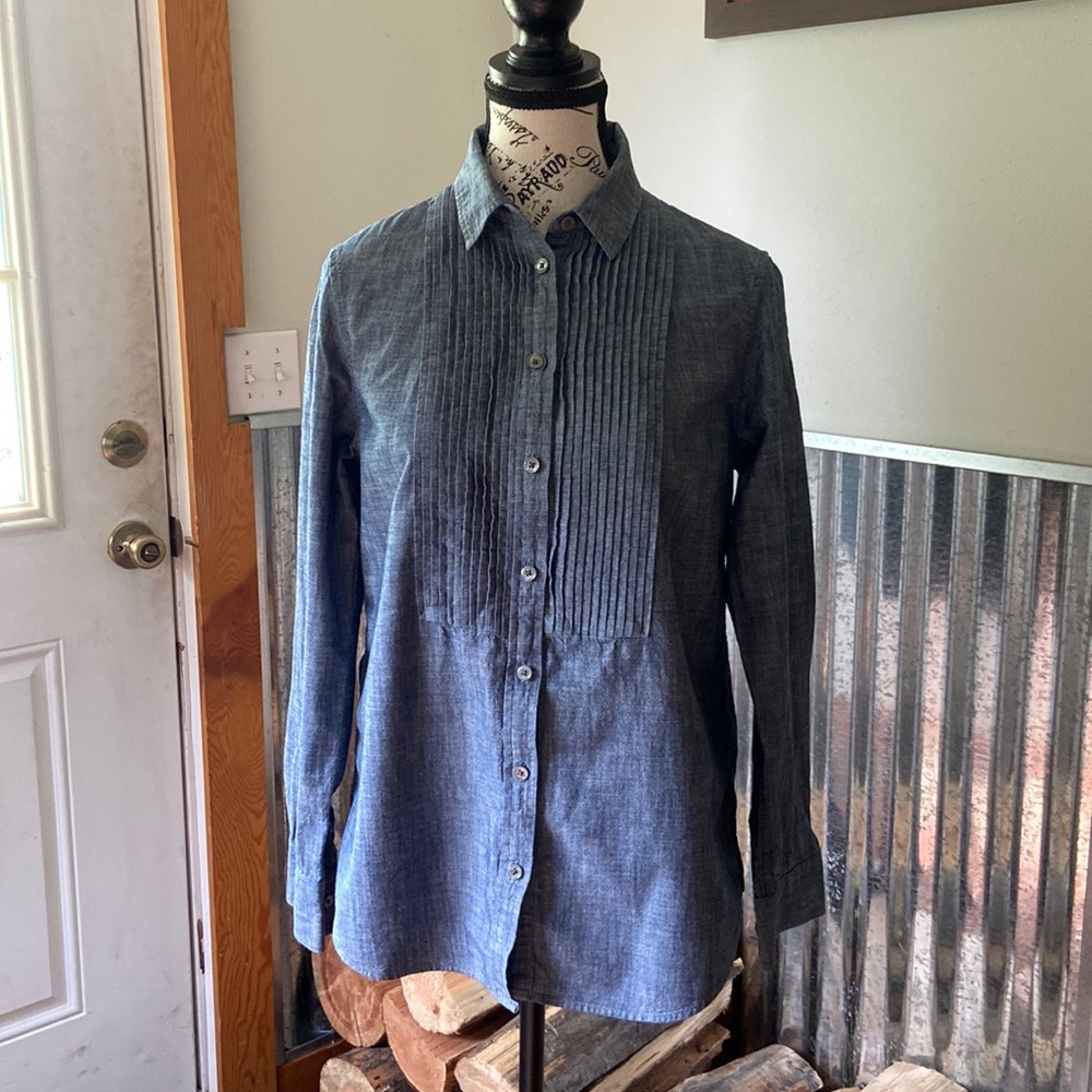 Banana Republic Chambray Button Up